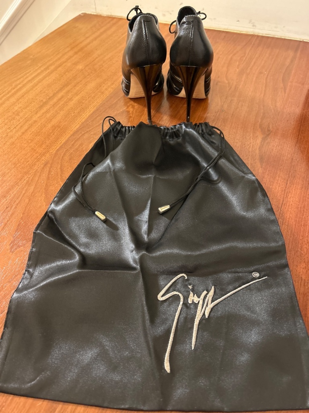 Brand New Giuseppe Zanotti Black Leather Shoes SZ 7 1/2 NWT - Picture 2 of 6